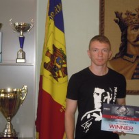 (Română) Dumitru Sîrbu campion mondial la K-1