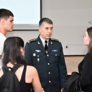 Promovarea studiilor militare