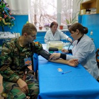 Studenţii şi militarii prin contract ai Academiei Militare au donat benevol sînge