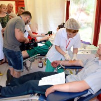(Română) Studenţii militari au donat sânge