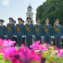 Absolvenții Academiei Militare – tineri locotenenți